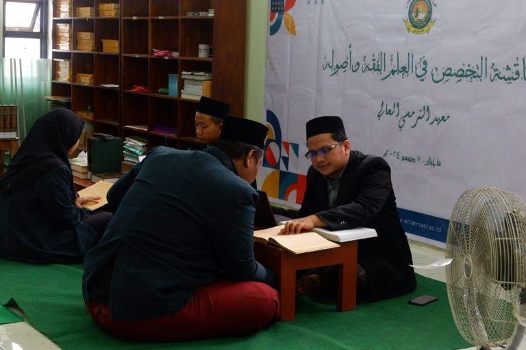 Yuk, Belajar Disiplin dari Sosok Al-Muzani dan Al-Shafi’i
