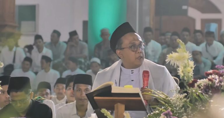 KH. Luqman Al-Hakim Beberkan Keistimewaan Nabi Muhammad SAW dalam Ngaji Hasyiyah al-Tarmasi
